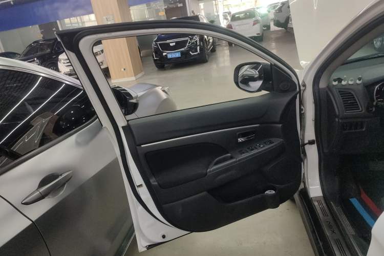 Used Mitsubishi ASX 2013 2.0L CVT Two-Wheel Drive Elite Edition