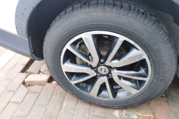 Used Dongfeng Fengon 580 2016 Revised Version 1.5T CVT Luxury Edition
