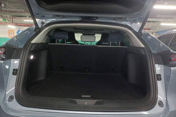 Used Changan UNI-K iDD 2022 Blue Whale iDD 130km 1.5T Excellence Model
