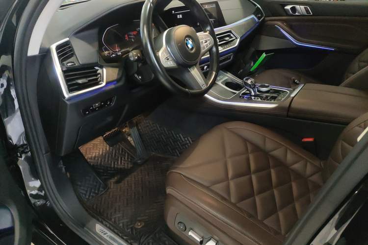 Used BMW X5 2022 Restyled xDrive 30Li Luxury Version M Sport Package
