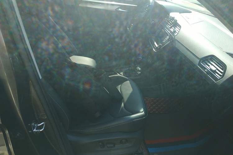 Used Volkswagen Tiguan L 2018 330TSI Automatic Two-Wheel Drive Luxury Edition