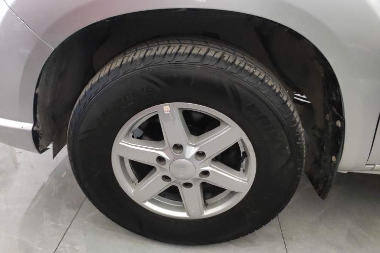 Used JMC Baodian 2022 2.5T Diesel Two-Wheel-Drive Comfort Edition Standard Wheelbase JX4D25A6L
