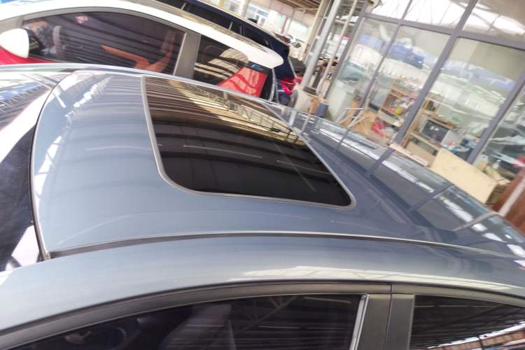 Used Toyota Corolla 2021 Dual-Motor 1.8L E-CVT Elite Edition