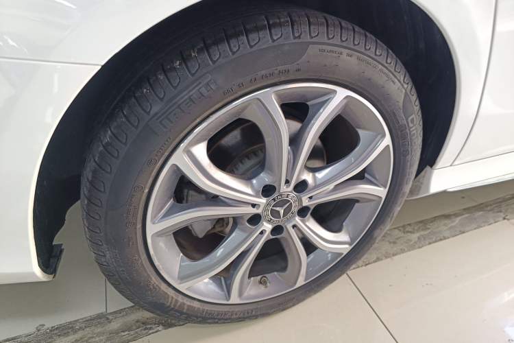 Used Mercedes-Benz E-Class 2020 E 300 L Sporty and Stylish Model
