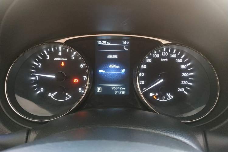 Used Nissan X-Trail 2014 2.5L CVT Luxury Edition 4WD
