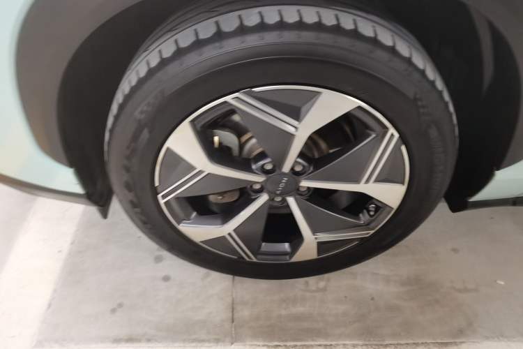 Used AION V 2021 Plus 70 Super Fast Charging Version Ternary Lithium
