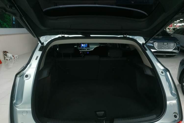 Used Buick Velite 6 2022 Plug-in Hybrid Connected Fashion Model
