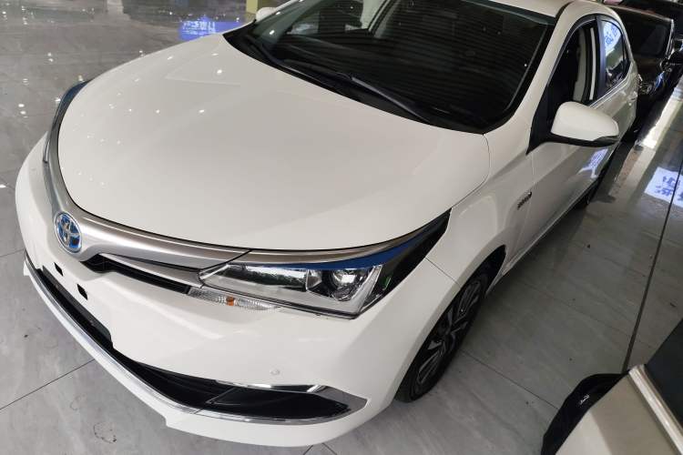 Used Toyota Corolla 2016 Dual-Engine 1.8L E-CVT Elite Edition
