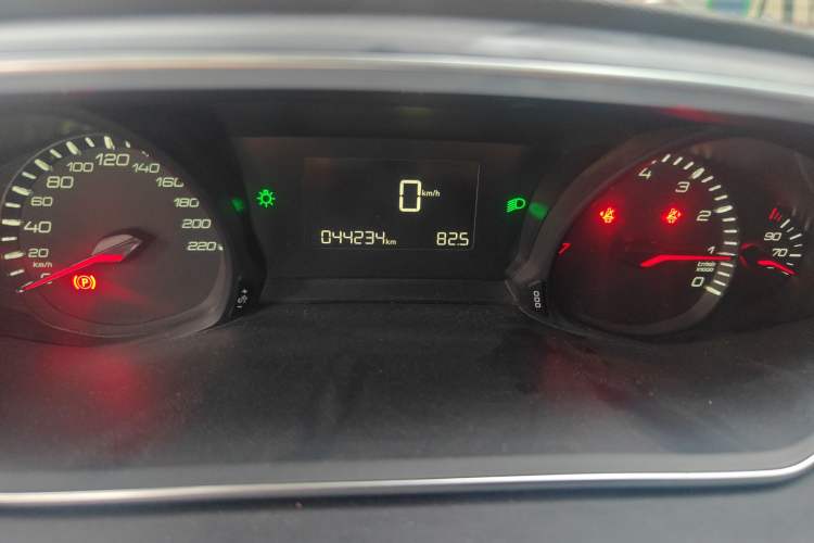 Used Peugeot 308 2018 1.6L Manual Fashion Edition