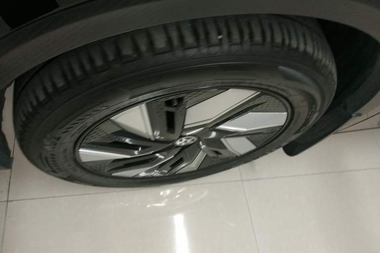 Used Venucia V DD-i 2023 110km iT Version