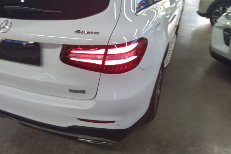 Used Mercedes-Benz GLC 2017 GLC 260 4MATIC Luxury Model
