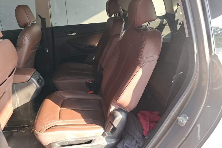 Used Buick GL6 2018 18T 6-Seater Luxury Model