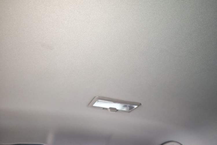 Used Suzuki Vitara S-Cross 2017 1.6L CVT Two-Wheel Drive Urban Fashion Model