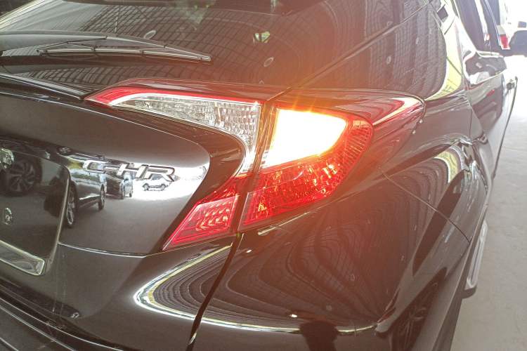 Used Toyota C-HR 2020 2.0L Leading Edition
