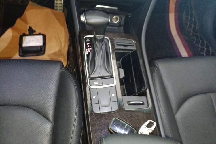 Used Kia K5 2016 2.0L Automatic LUX
