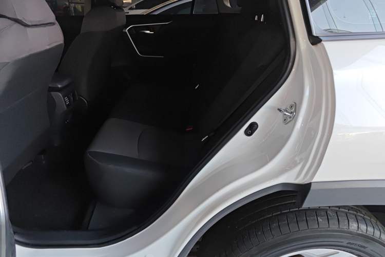 Used Toyota RAV4 2020 2.0L CVT Two-Wheel Drive Fashion Edition