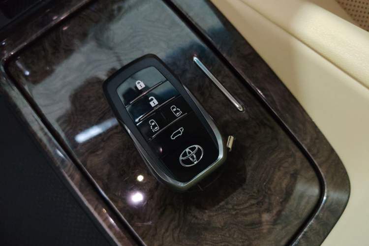 Used Toyota Vellfire 2020 Dual-Engine 2.5L HV Prestige Edition
