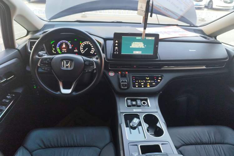 Used Honda Elysion 2022 2.0L eHEV Luxury First Edition
