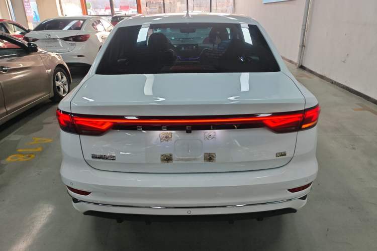 Used Geely Auto Emgrand 2022 4th Generation 1.5L CVT Luxury Model
