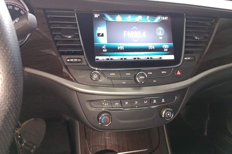 Used Buick Verano 2018 Sedan 20T Dual-Clutch Leading Model
