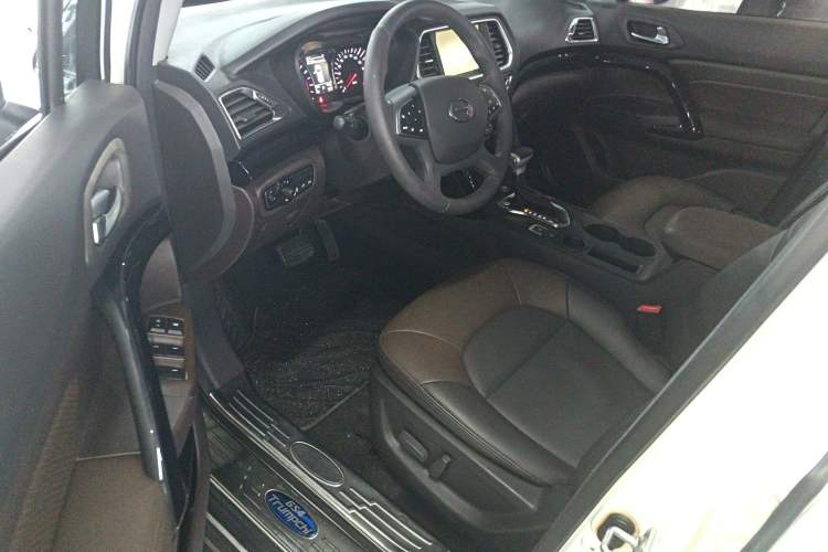 Used GAC Trumpchi GS4 2017 235T Automatic Two-Wheel Drive Luxury Smart Connectivity Version
