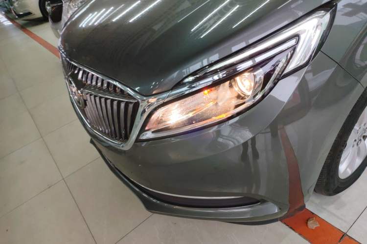 Used Buick GL8 2017 ES 28T Comfort Model China V Standard
