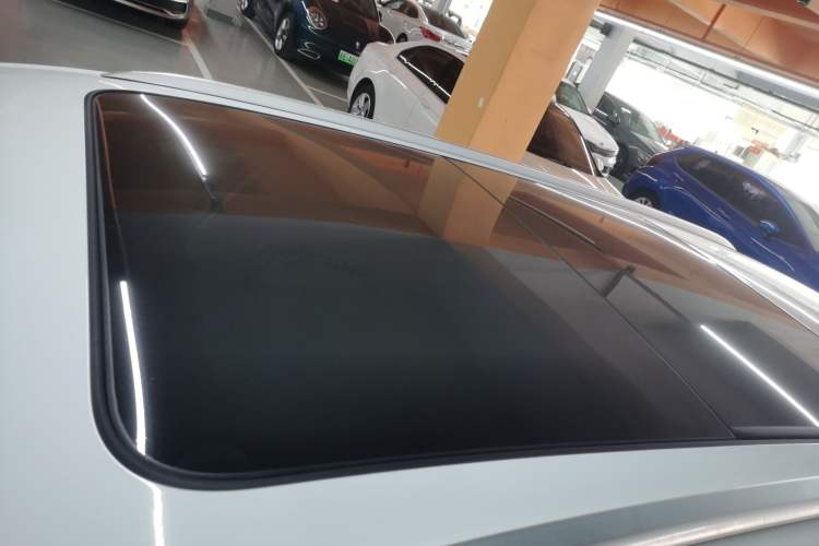 Used Volkswagen Variant 2017 380TSI Two-Wheel Drive Comfort Edition
