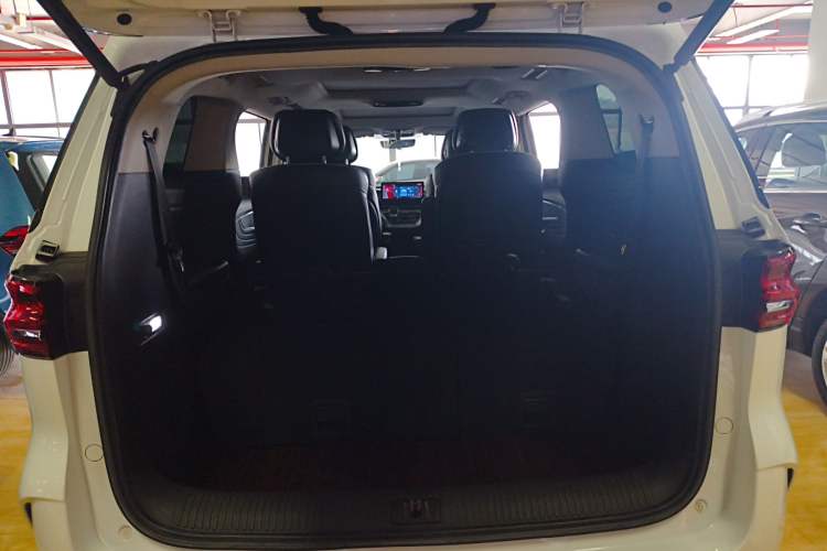 Used Roewe iMAX8 2021 400TGI Supreme Series Lu Zun Edition