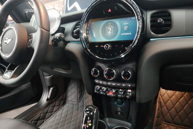 Used MINI MINI 2023 1.5T COOPER Midnight Escape Special Edition