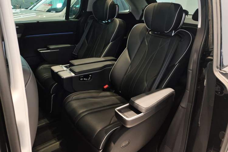 Used XPeng X9 2024 702 Ultra-Long Range Pro