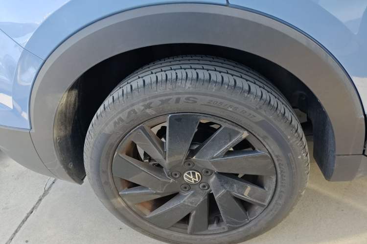 Used Volkswagen Tharu 2025 NewRui 300TSI Prestige Edition
