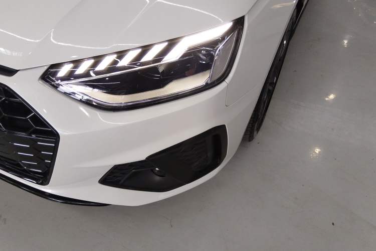 Used Audi A4L 2022 40 TFSI Luxury Dynamic Model
