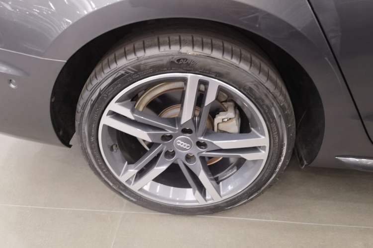 Used Audi A4L 2020 40 TFSI Luxury Dynamic Model
