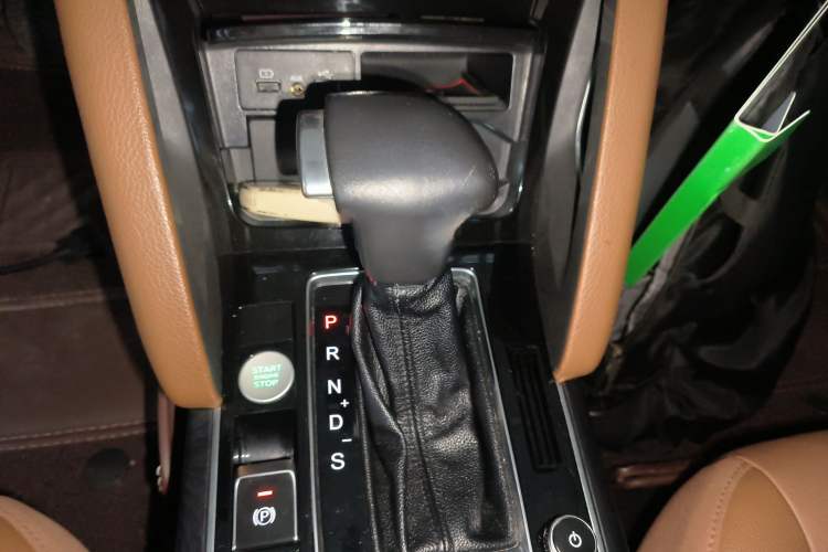 Used BORGWARD BX7 2016 28T 2WD Elite Edition 5-seater
