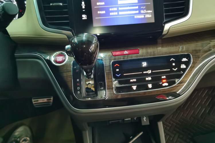 Used Honda Odyssey 2017 2.4L Luxury Edition
