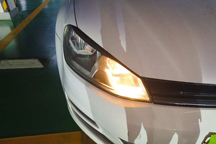 Used Volkswagen Golf 2016 230TSI Automatic Comfort Version
