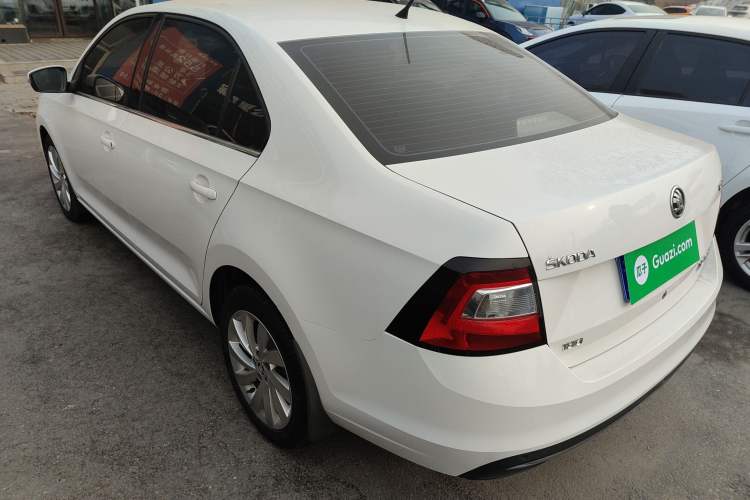 Used Skoda Rapid 2018 1.6L Automatic Comfort Edition
