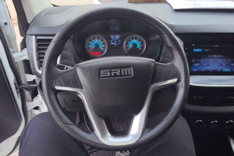 Used Jinbei Gold Hiace M Classic 2022 1.5L Travel Lion Passenger Van 7 Seats
