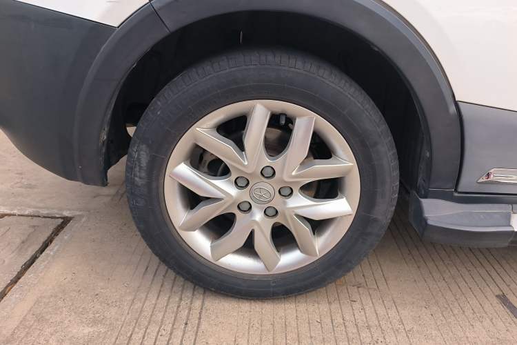 Used  Refine S3 2014 1.5L CVT Luxury Smart Model
