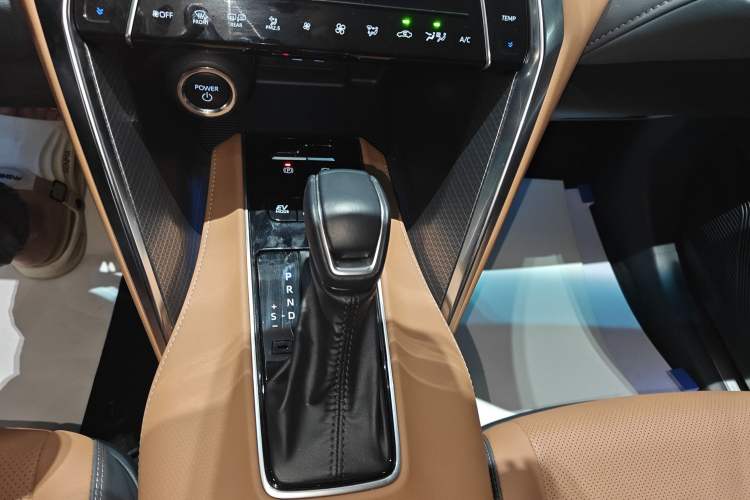 Used Toyota Venza 2023 2.5L Smart Electric Hybrid Dual-Drive Prestige Version
