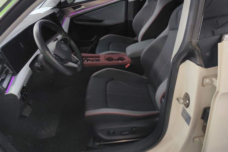 Used Volkswagen Lamando 2023 Lavida L 280TSI DSG Cool & Spicy Edition
