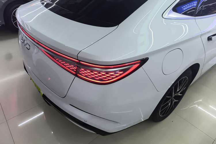 Used BYD Seal 2024 HONOR Edition DM-i 1.5L 121km Luxury Model
