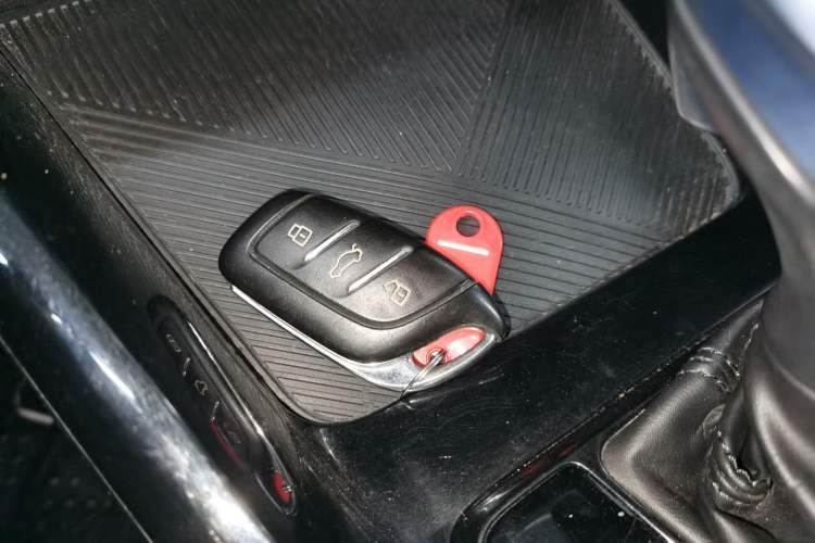 Used Roewe i5 2021 1.5L CVT Platinum Edition
