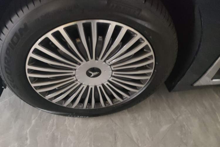 Used VOYAH Dream 2025 PHEV Four-Wheel-Drive Flagship Kunpeng Edition
