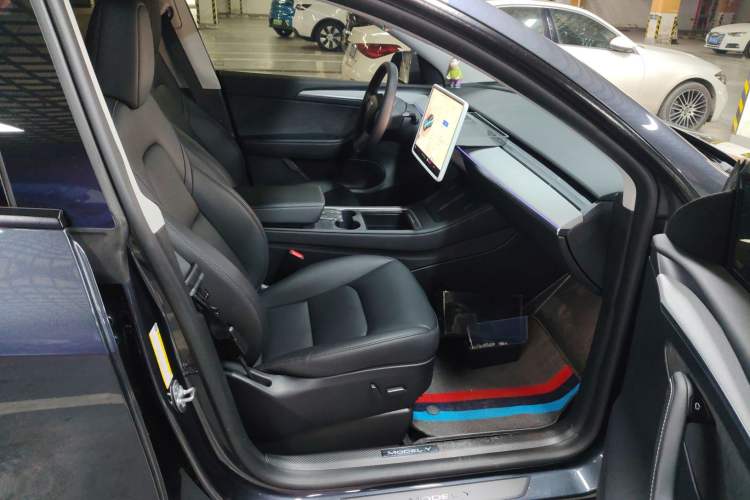 Used Tesla Model Y 2024 Rear-Wheel-Drive Version
