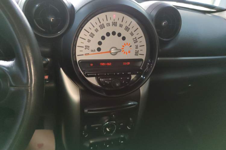 Used  Countryman 2014 1.6L ONE
