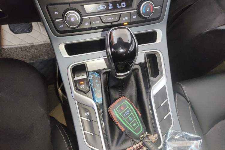 Used Geely Auto Emgrand 2021 UP 1.5L CVT Luxury Model
