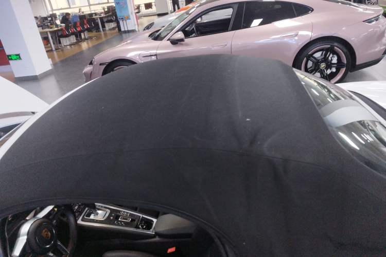 Used Porsche 718 2018 Boxster 2.0T
