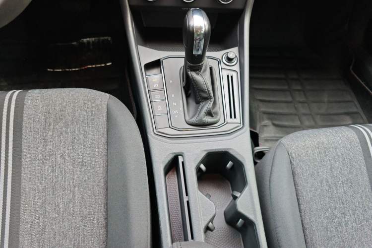 Used Volkswagen Lavida 2019 1.5L Automatic Fashion Edition China VI
