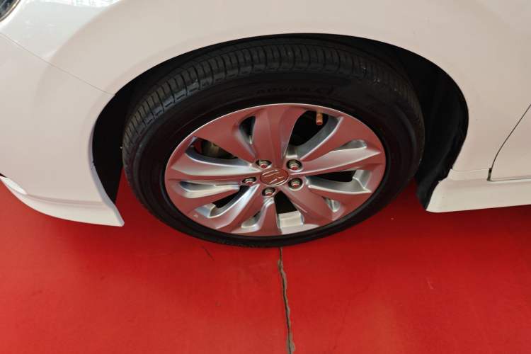 Used Honda Jade 2017 1.8L automatic Comfort version 5 seats
